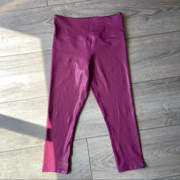 Zyia Lipgloss Metallic Plus Light n Tight Hi-Rise  Capri 20" - Picture 5 of 16